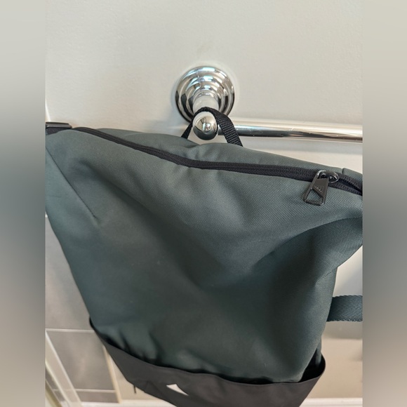 Adidas backpack - Picture 3 of 5